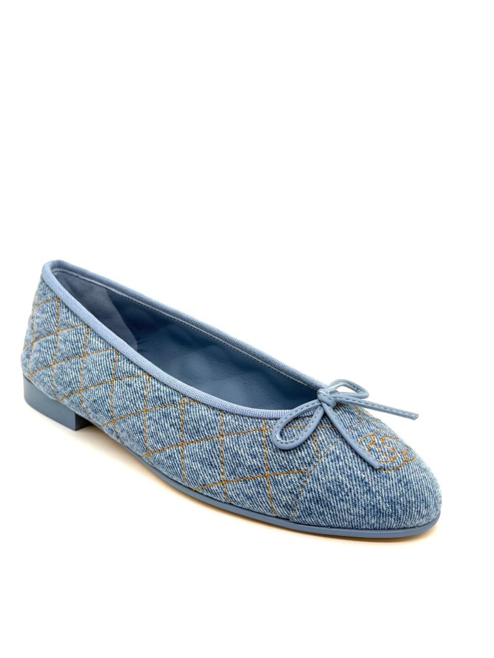 CHANEL 26B CC Logo Denim Jeans Cap Toe Bow Ballerina Ballet Flats Light Blue